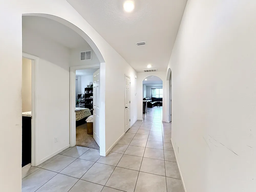 525 SW Twig Ave, Port St Lucie, FL 34983