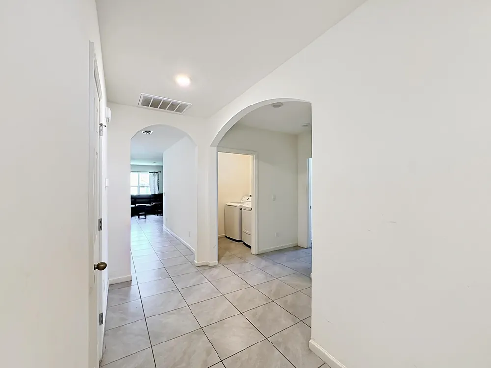 525 SW Twig Ave, Port St Lucie, FL 34983