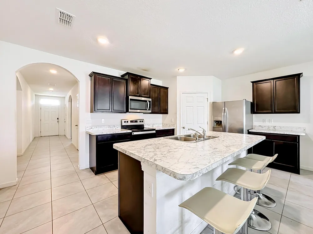 525 SW Twig Ave, Port St Lucie, FL 34983