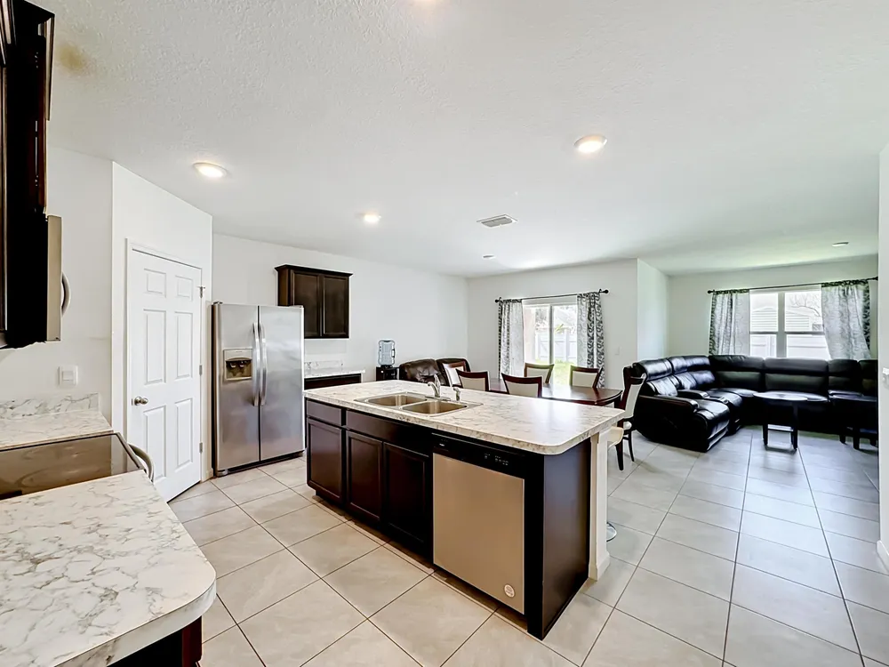 525 SW Twig Ave, Port St Lucie, FL 34983