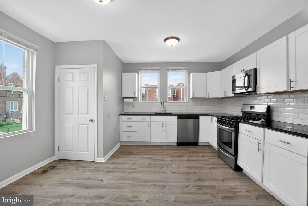 614 Gerhard St, Philadelphia, PA 19128