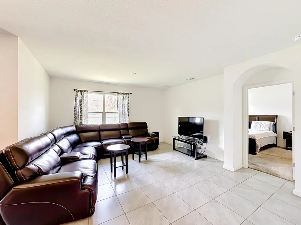 525 SW Twig Ave, Port St Lucie, FL 34983