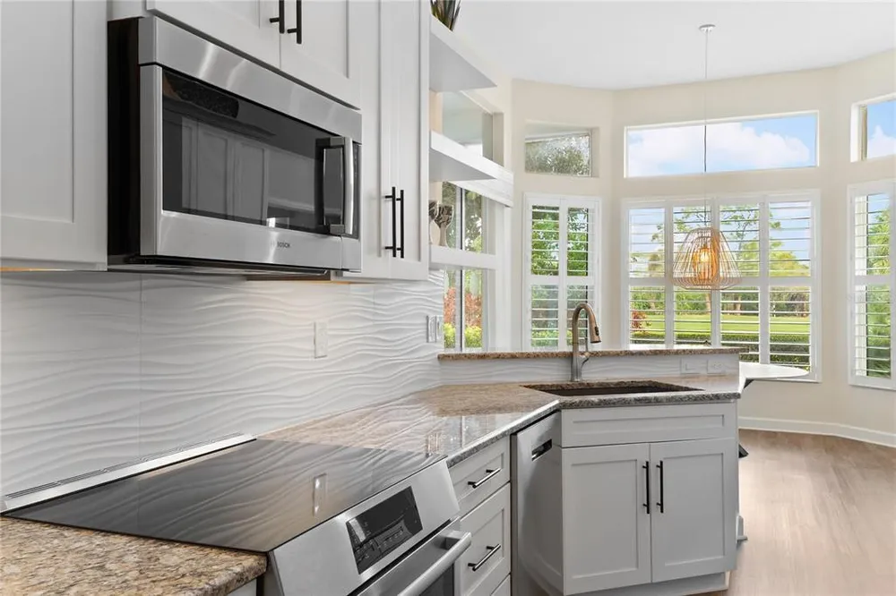 1985 White Feather Ln, Nokomis, FL 34275