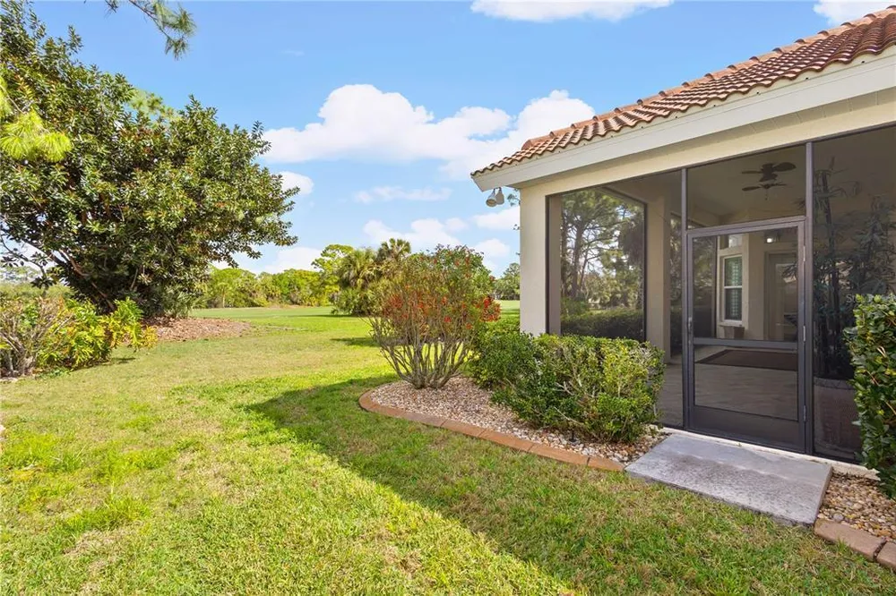 1985 White Feather Ln, Nokomis, FL 34275