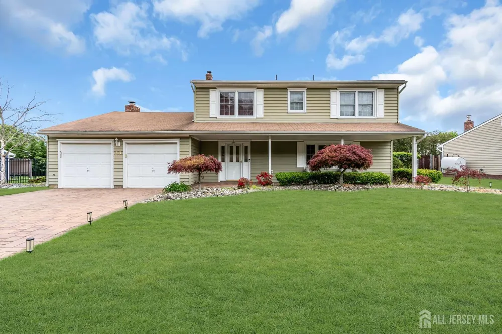 23 N Rhoda St, Monroe, NJ 08831