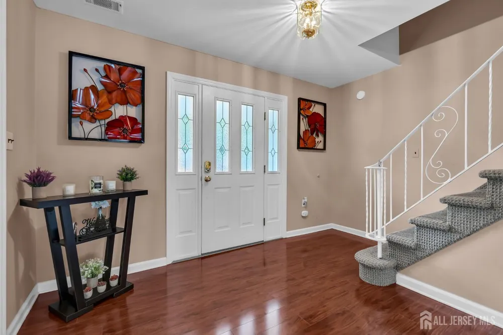 23 N Rhoda St, Monroe, NJ 08831