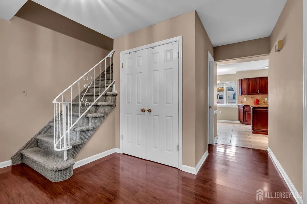23 N Rhoda St, Monroe, NJ 08831