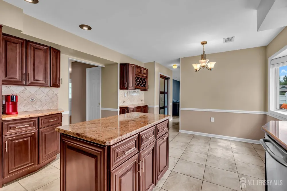 23 N Rhoda St, Monroe, NJ 08831