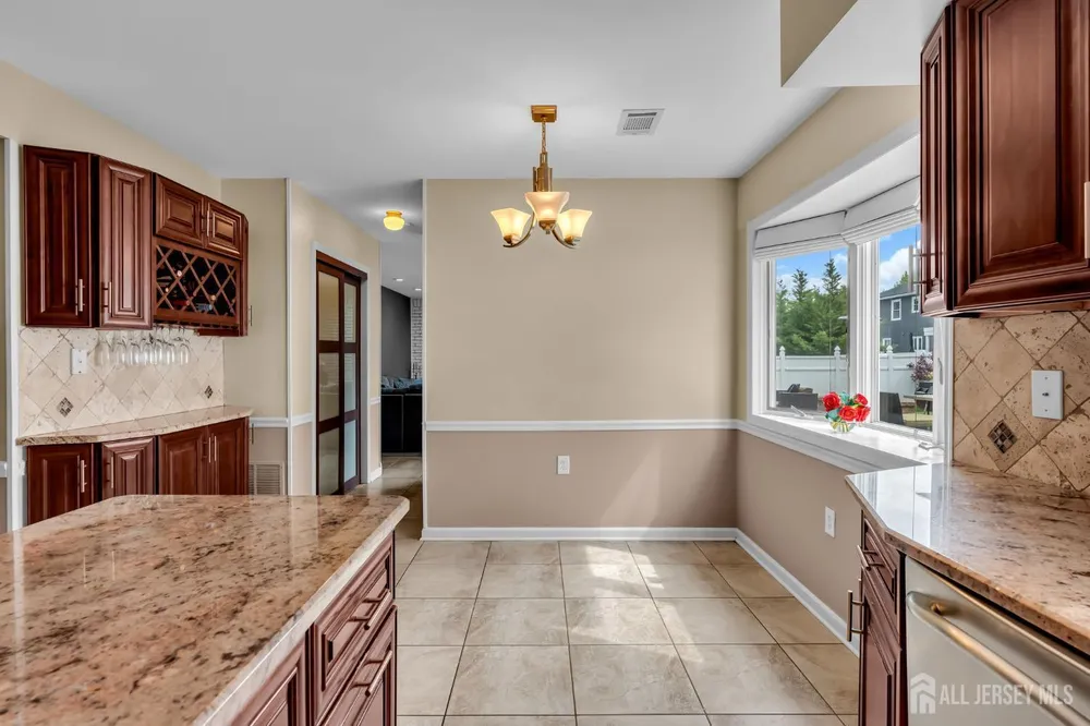 23 N Rhoda St, Monroe, NJ 08831