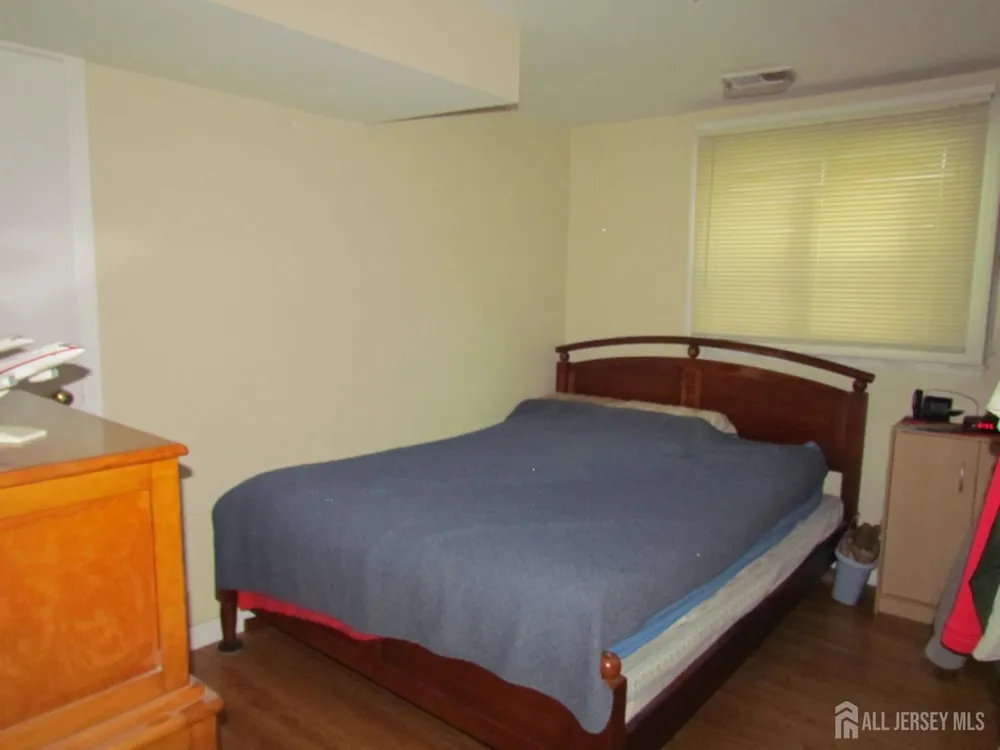 7 Wellington Rd, East Brunswick, NJ 08816
