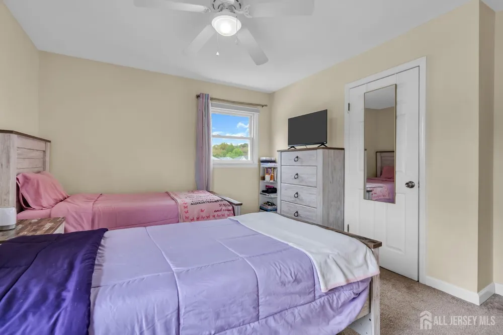 23 N Rhoda St, Monroe, NJ 08831