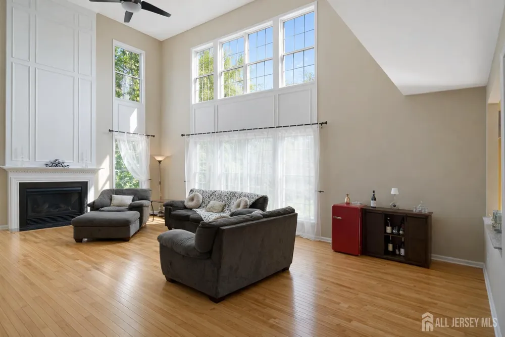 7 Hager St, East Brunswick, NJ 08816