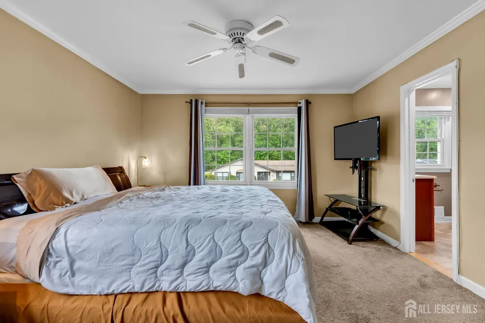 23 N Rhoda St, Monroe, NJ 08831