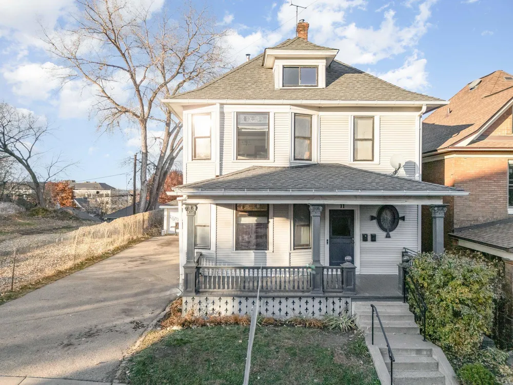11 Como Ave, Saint Paul, MN 55103