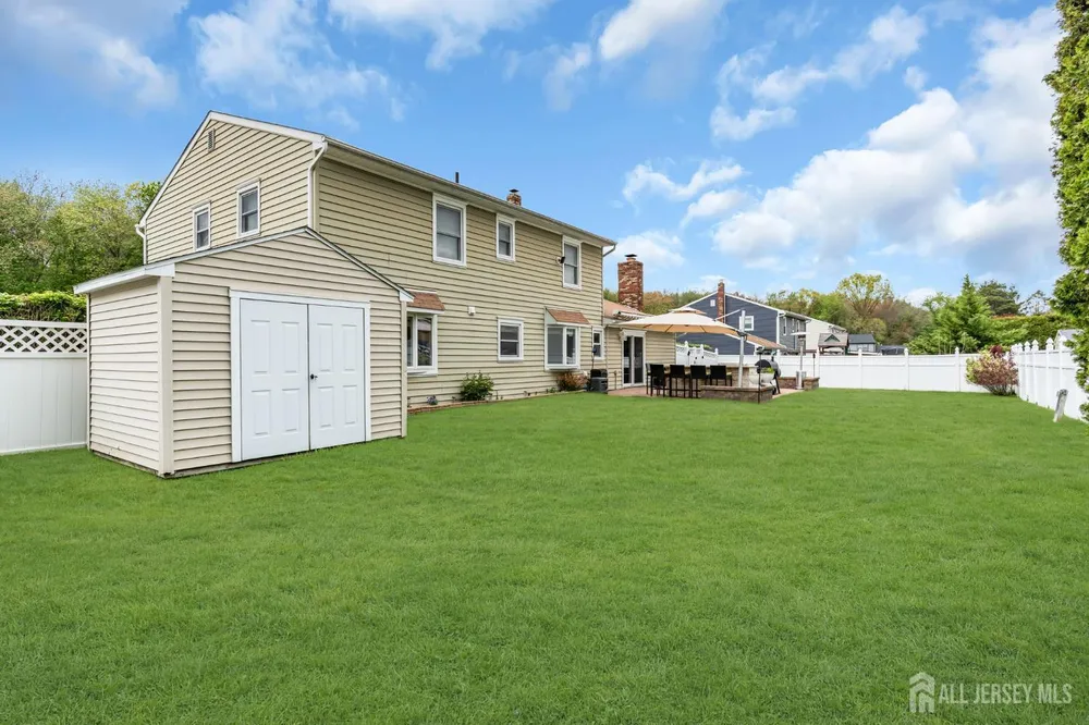 23 N Rhoda St, Monroe, NJ 08831