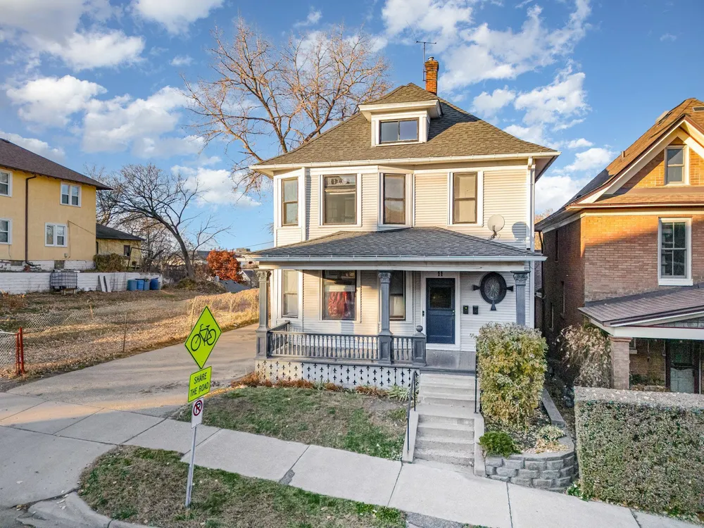 11 Como Ave, Saint Paul, MN 55103