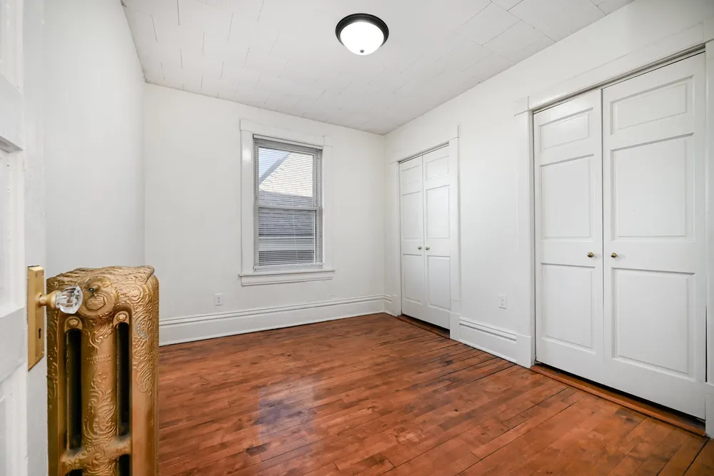 11 Como Ave, Saint Paul, MN 55103
