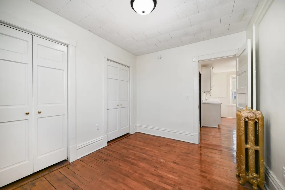 11 Como Ave, Saint Paul, MN 55103
