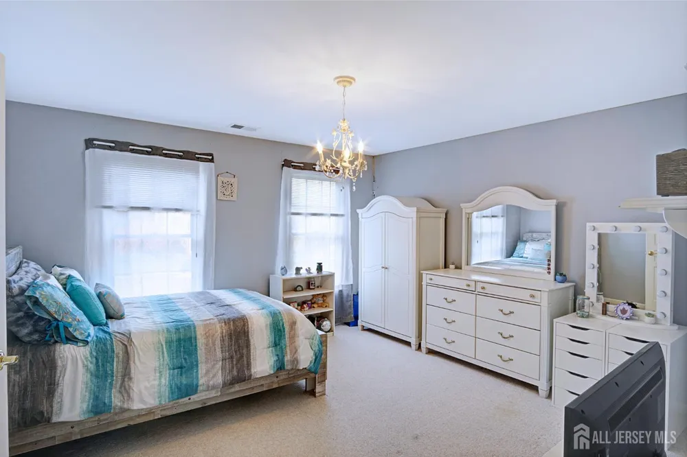 7 Hager St, East Brunswick, NJ 08816