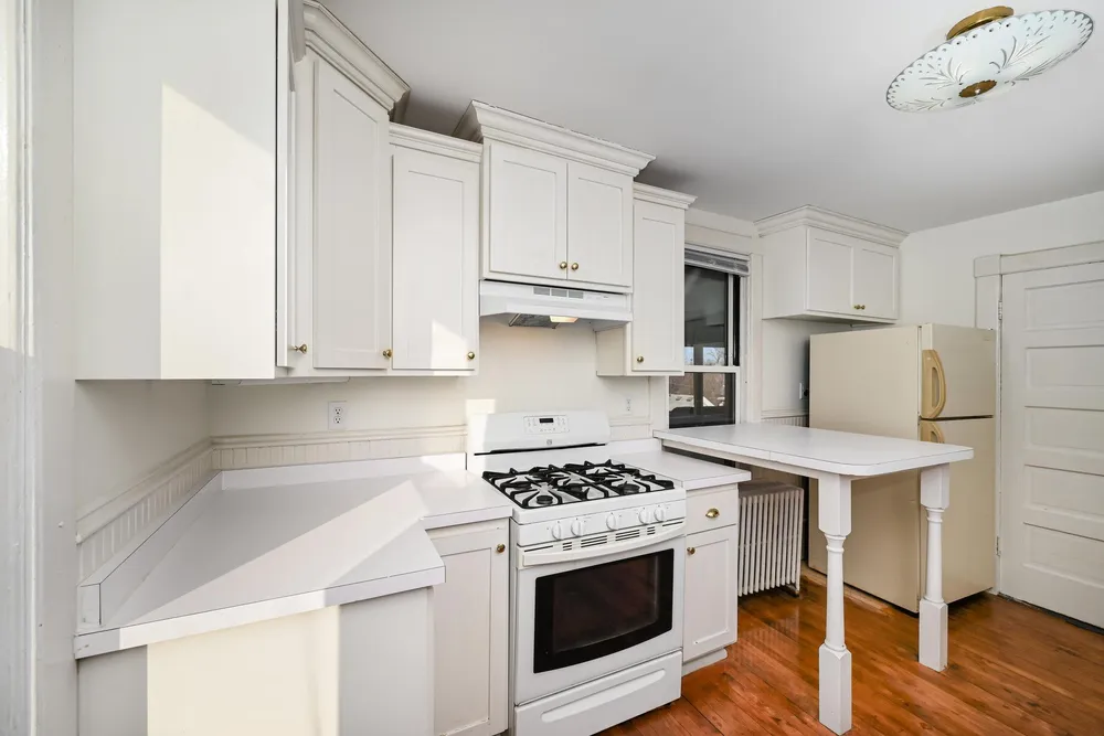 11 Como Ave, Saint Paul, MN 55103