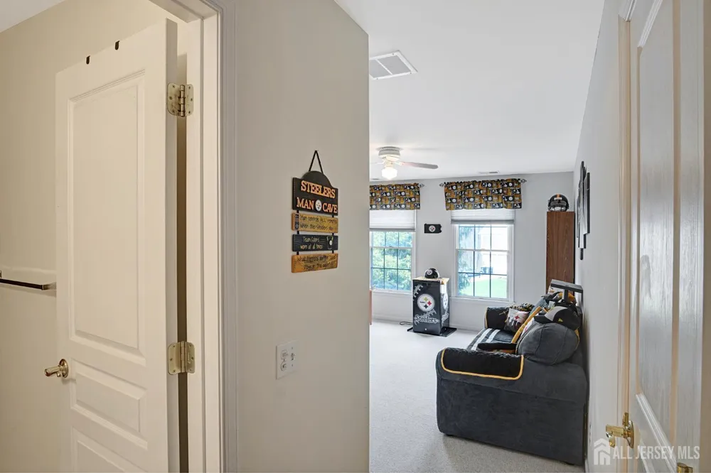 7 Hager St, East Brunswick, NJ 08816