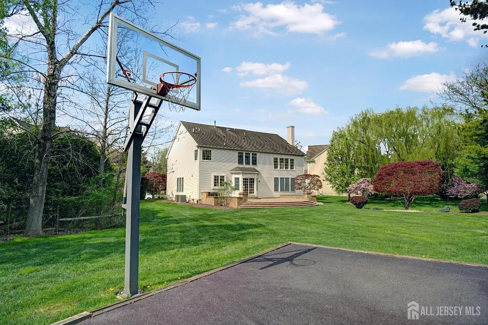7 Hager St, East Brunswick, NJ 08816