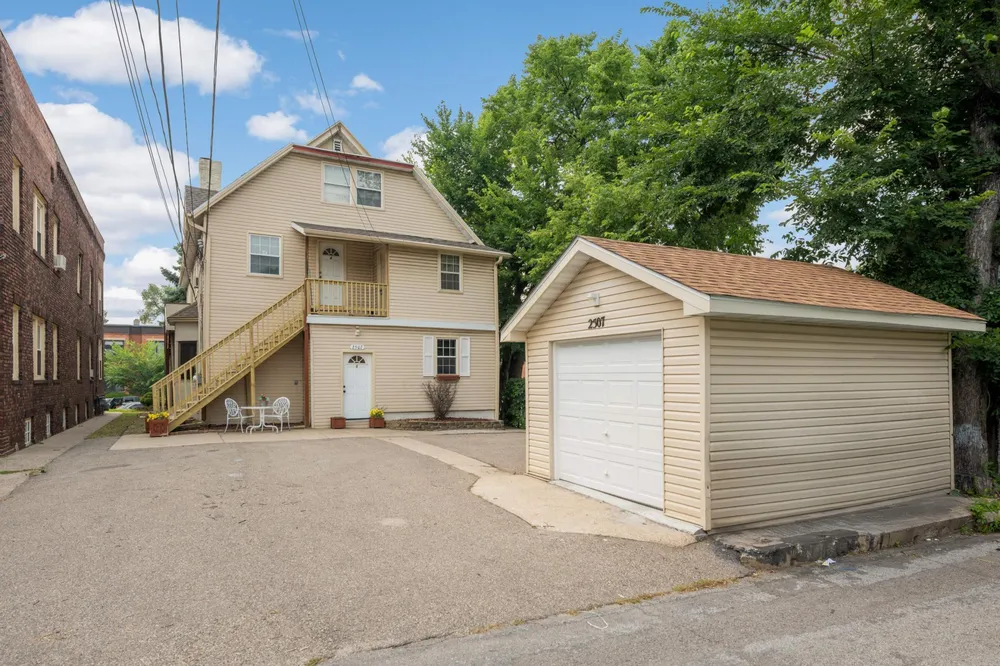 2507 Lyndale Ave S, Minneapolis, MN 55405