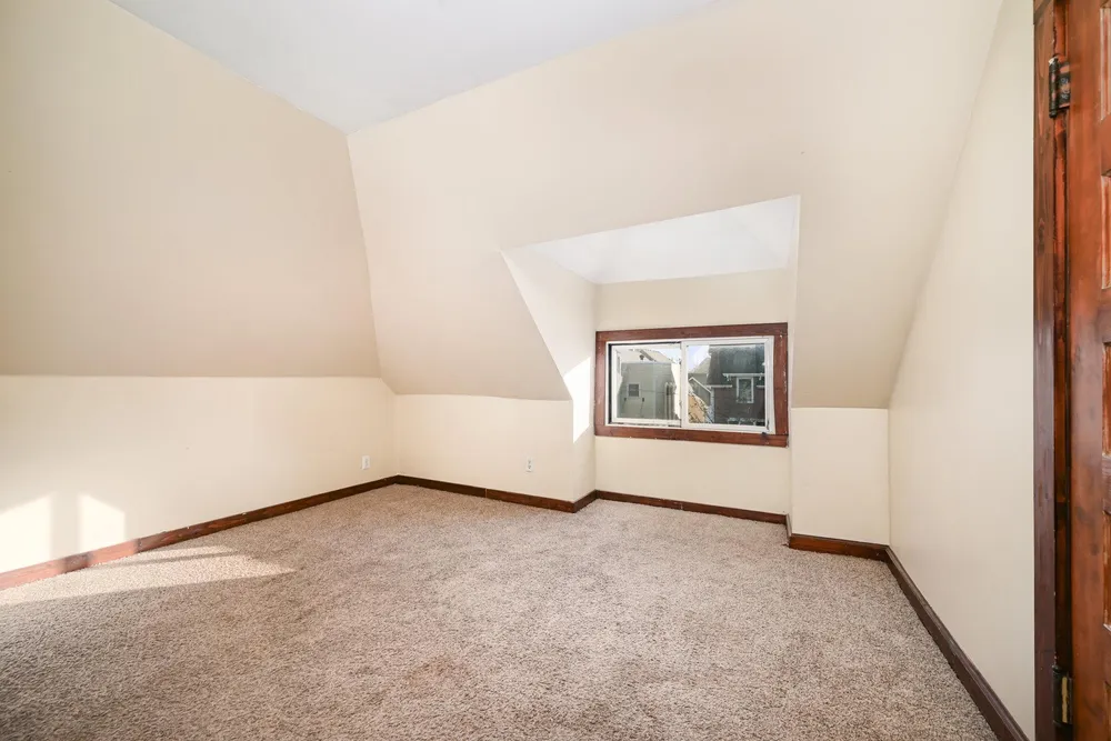11 Como Ave, Saint Paul, MN 55103