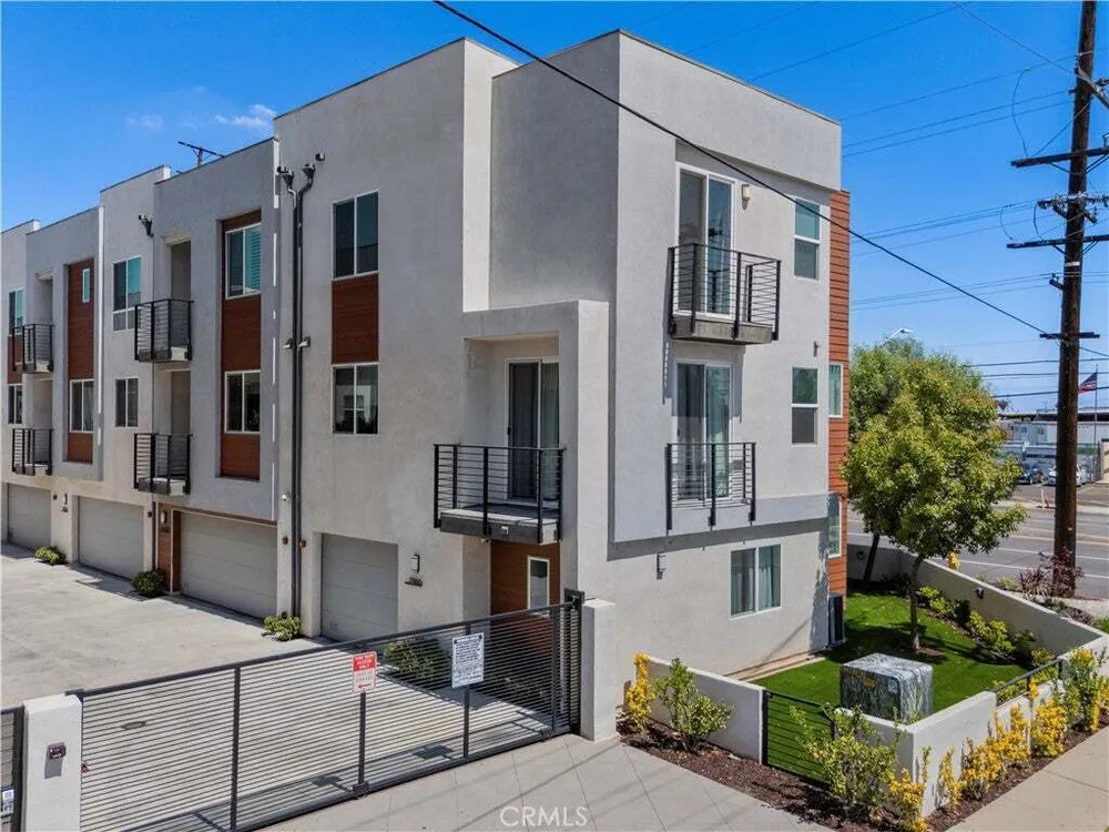7960 Telegraph Rd, Downey, CA 90240