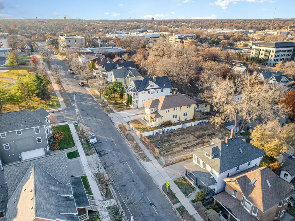 11 Como Ave, Saint Paul, MN 55103
