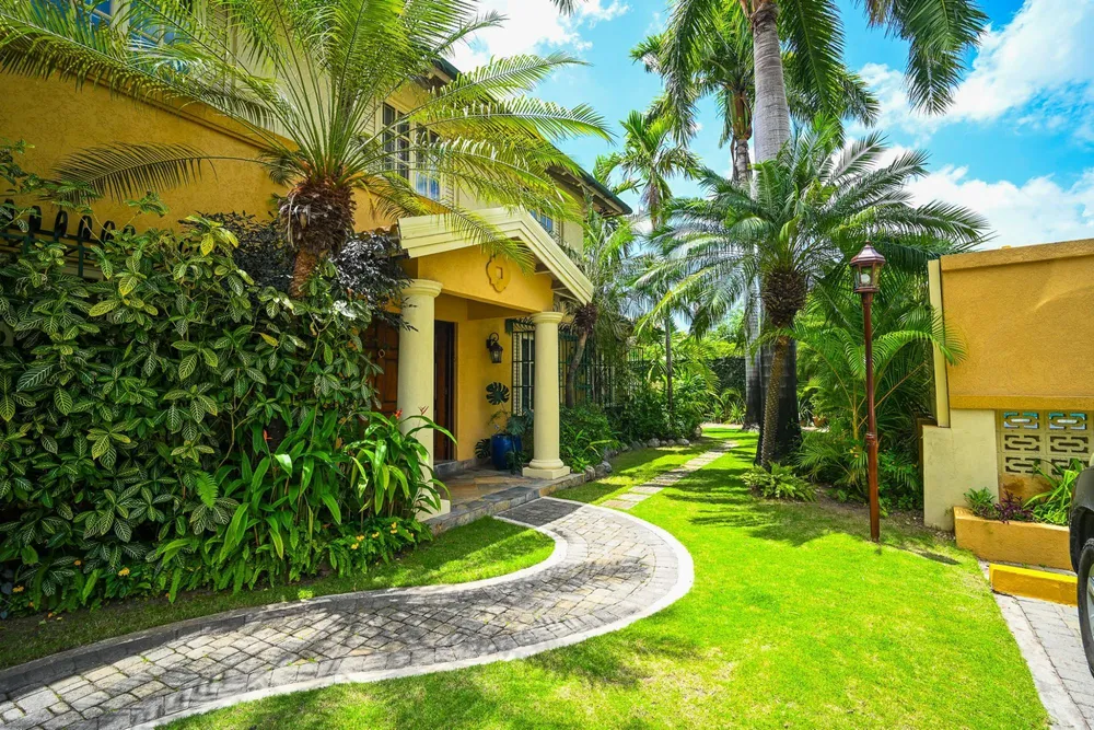 HOPEFIELD AVENUE Kingston  St. Andrew