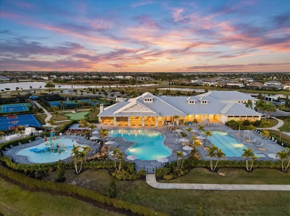 5238 Coral Reef Way, Bradenton, FL 34211
