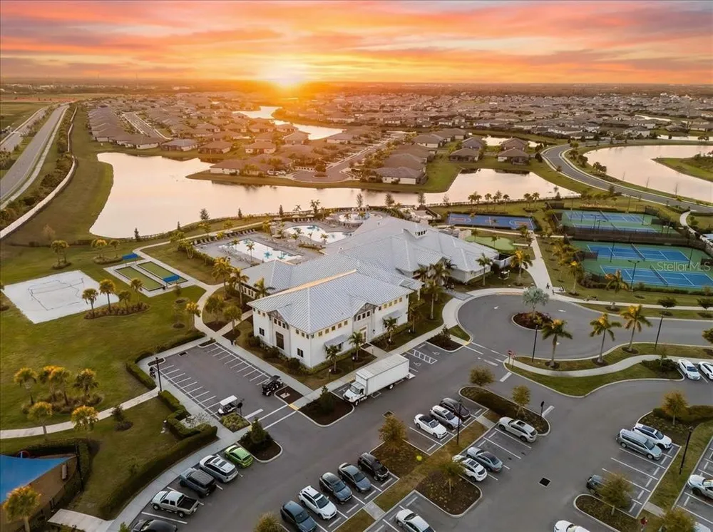 5238 Coral Reef Way, Bradenton, FL 34211