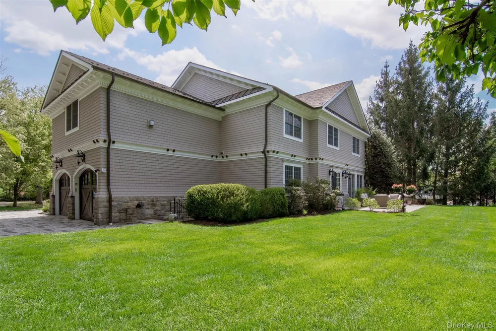 7 Roland Rd, Irvington, NY 10533