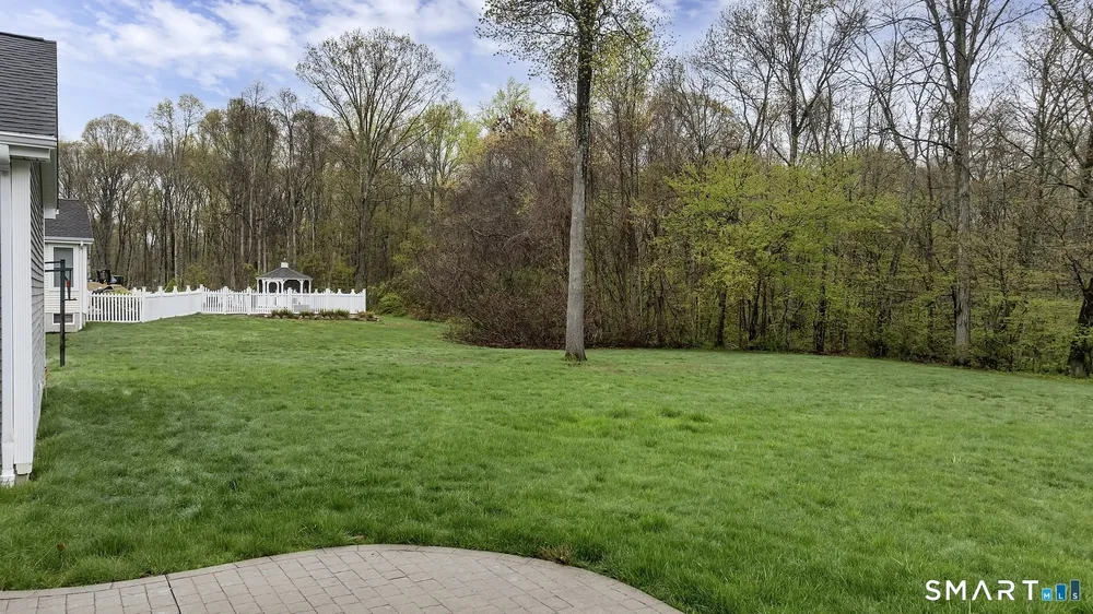7 Harvest Glen, East Lyme, CT 06333