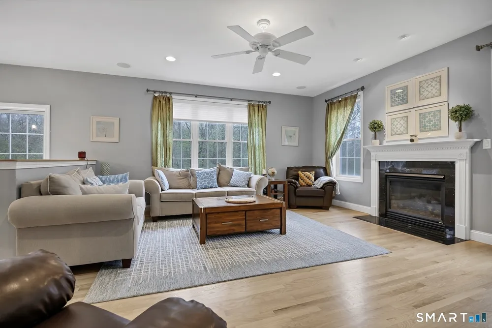 7 Harvest Glen, East Lyme, CT 06333