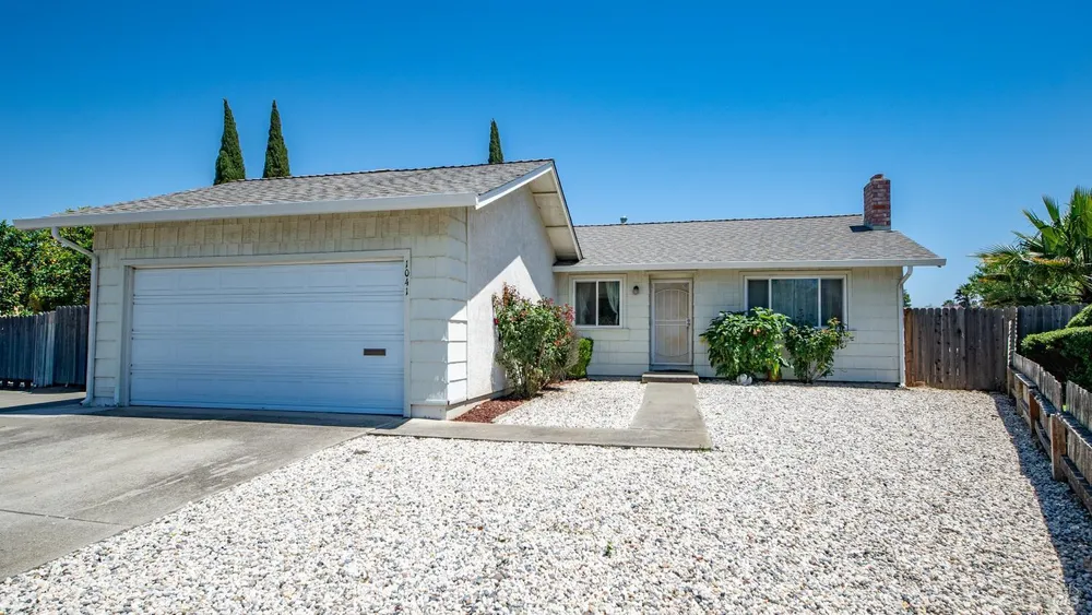 1041 Prairie Dr, Suisun City, CA 94585