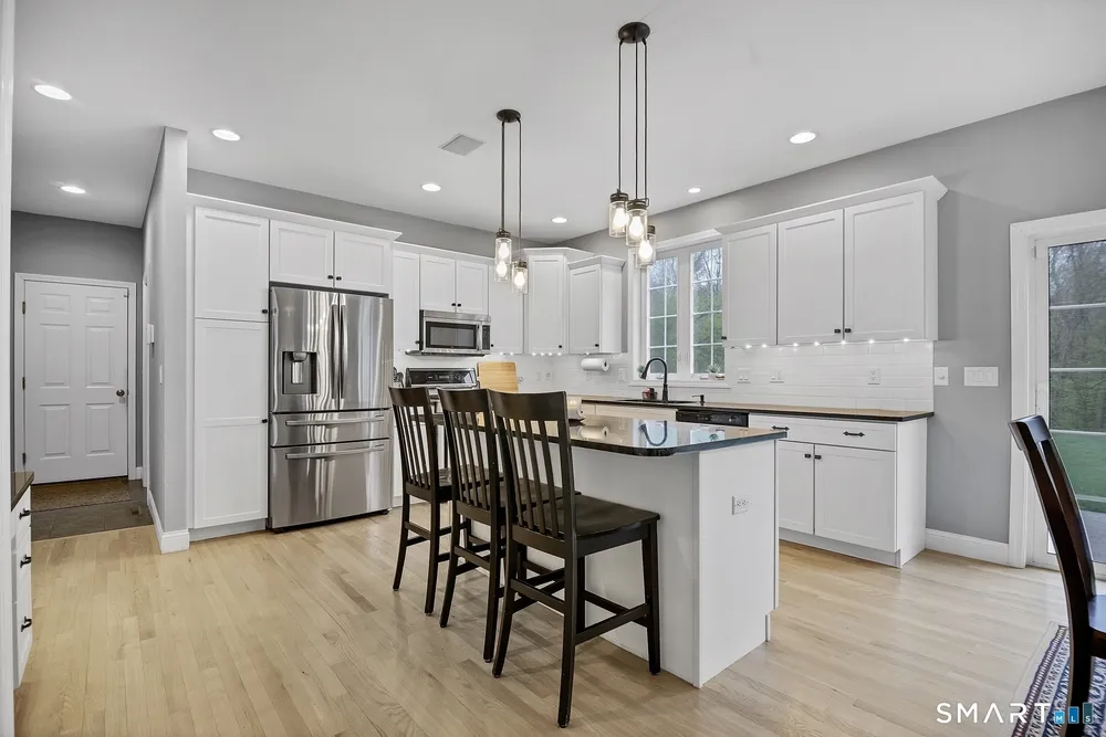 7 Harvest Glen, East Lyme, CT 06333