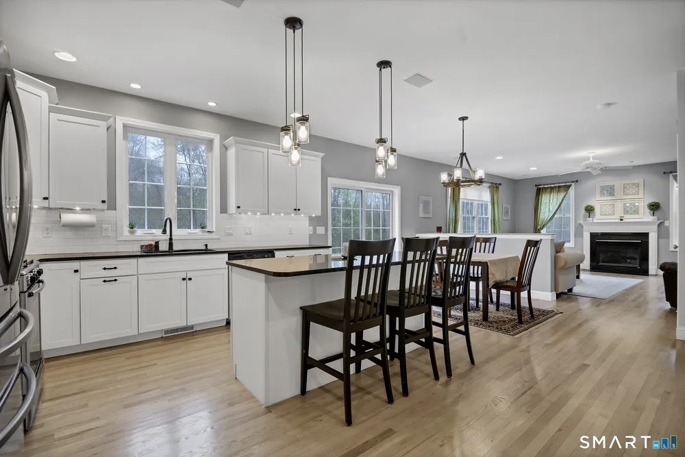 7 Harvest Glen, East Lyme, CT 06333