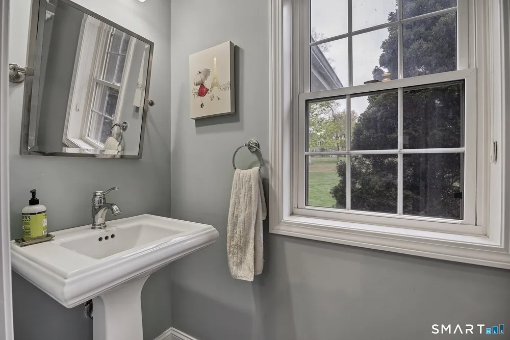 7 Harvest Glen, East Lyme, CT 06333