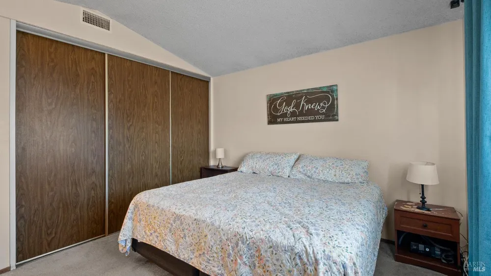 1041 Prairie Dr, Suisun City, CA 94585