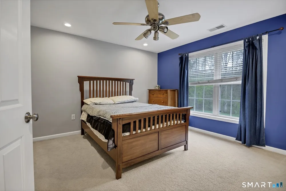 7 Harvest Glen, East Lyme, CT 06333