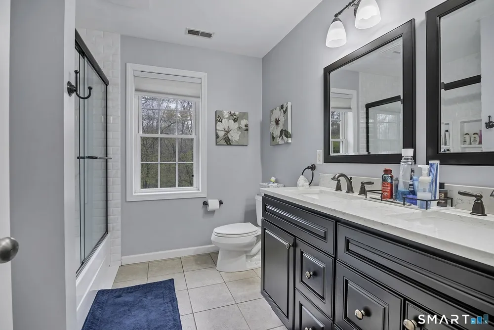 7 Harvest Glen, East Lyme, CT 06333