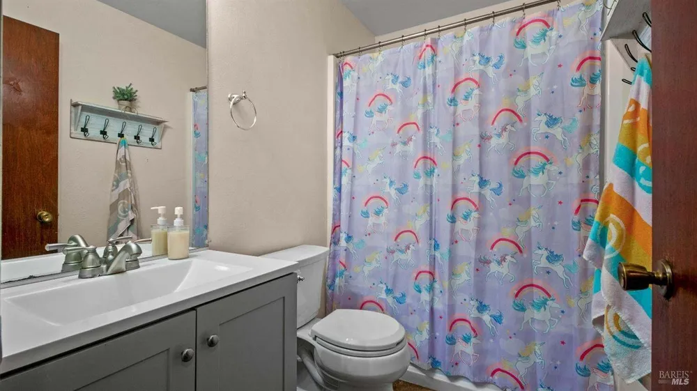 1041 Prairie Dr, Suisun City, CA 94585