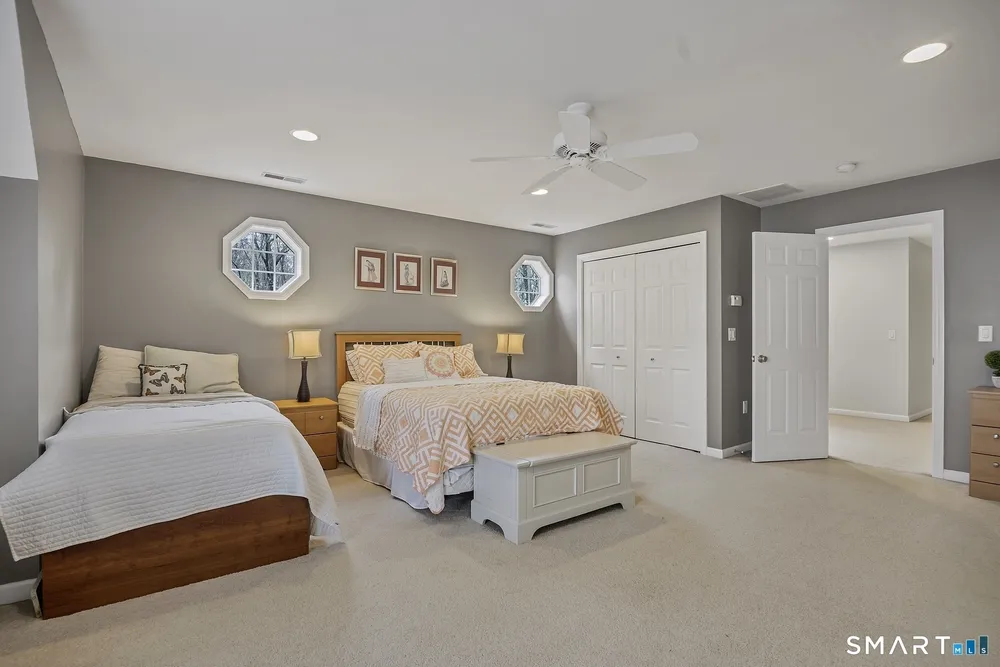 7 Harvest Glen, East Lyme, CT 06333