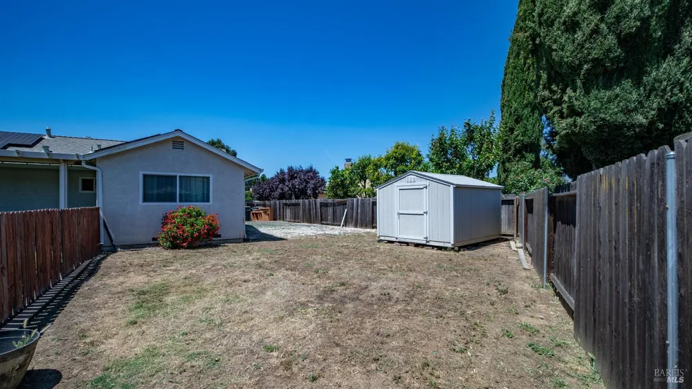 1041 Prairie Dr, Suisun City, CA 94585