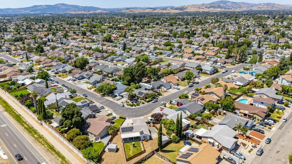 1041 Prairie Dr, Suisun City, CA 94585