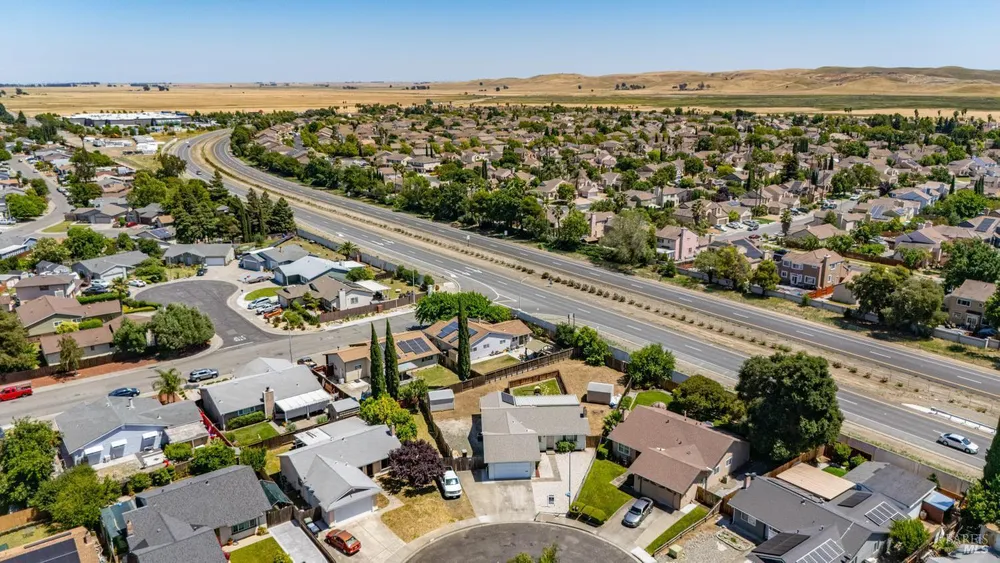 1041 Prairie Dr, Suisun City, CA 94585