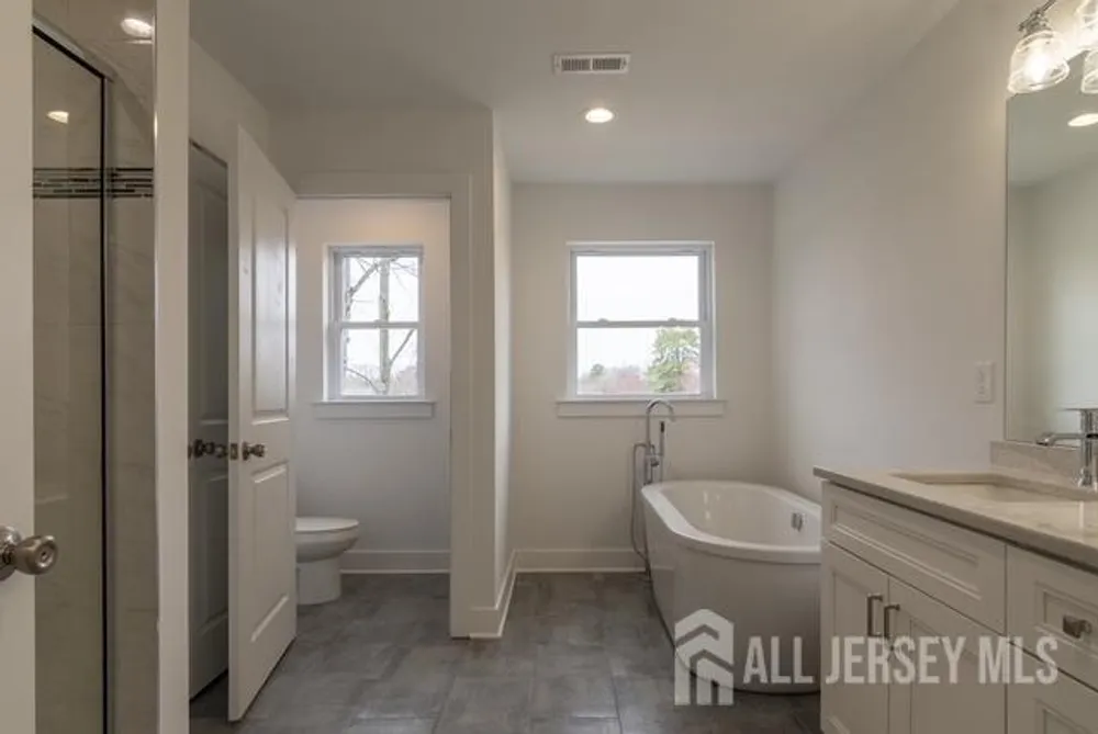 40 Avenue I, Monroe, NJ 08831