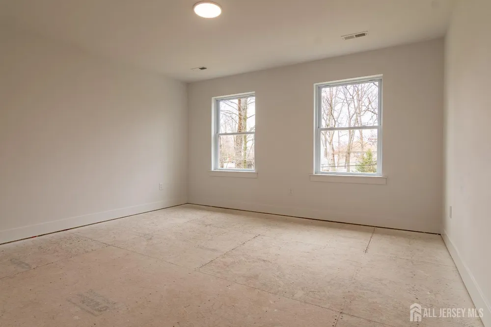 40 Avenue I, Monroe, NJ 08831